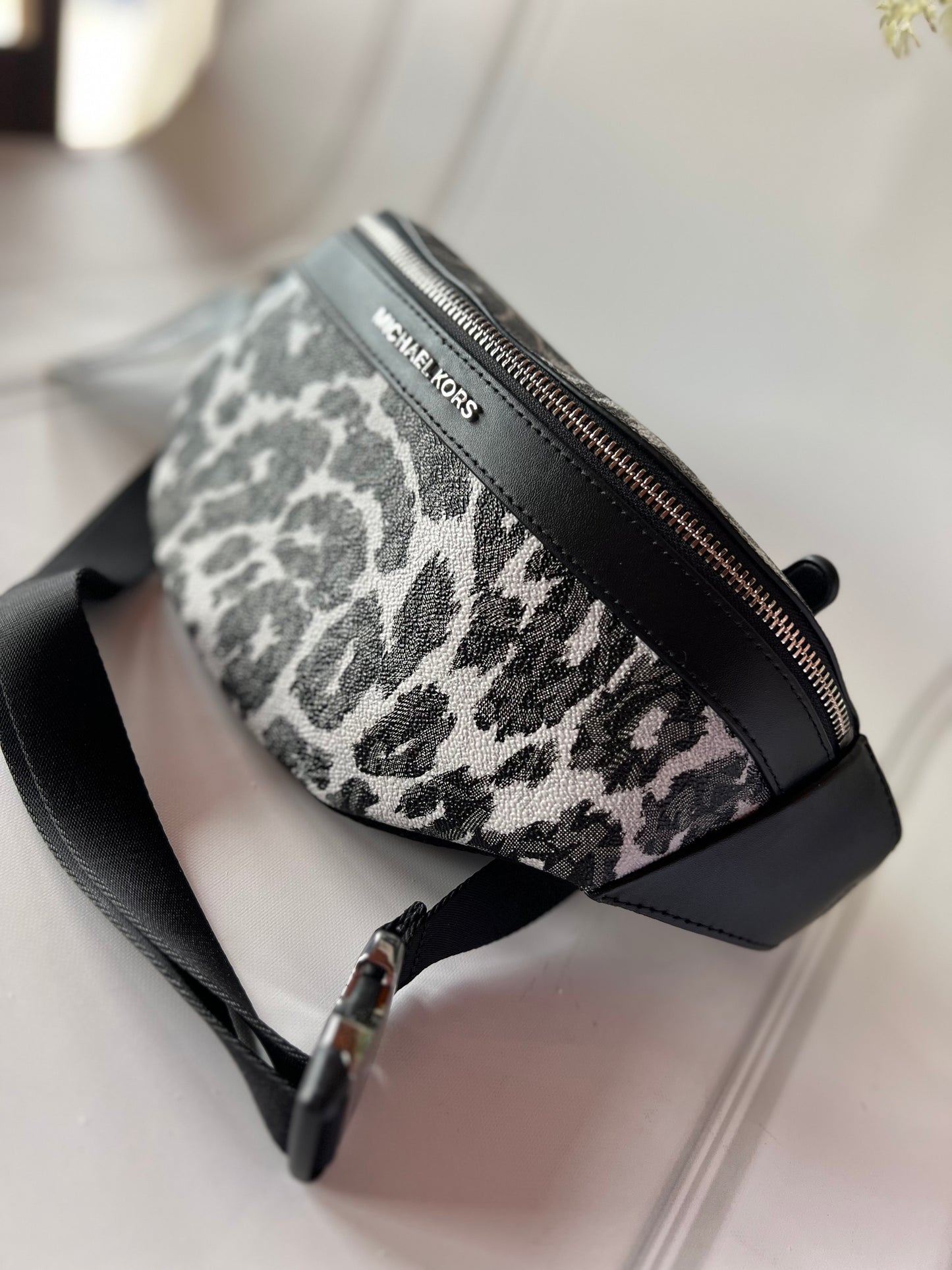 Banano de hombre, Michael Kors