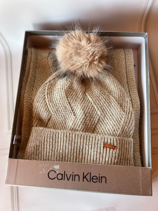 Set de Bufanda y Gorro de CK