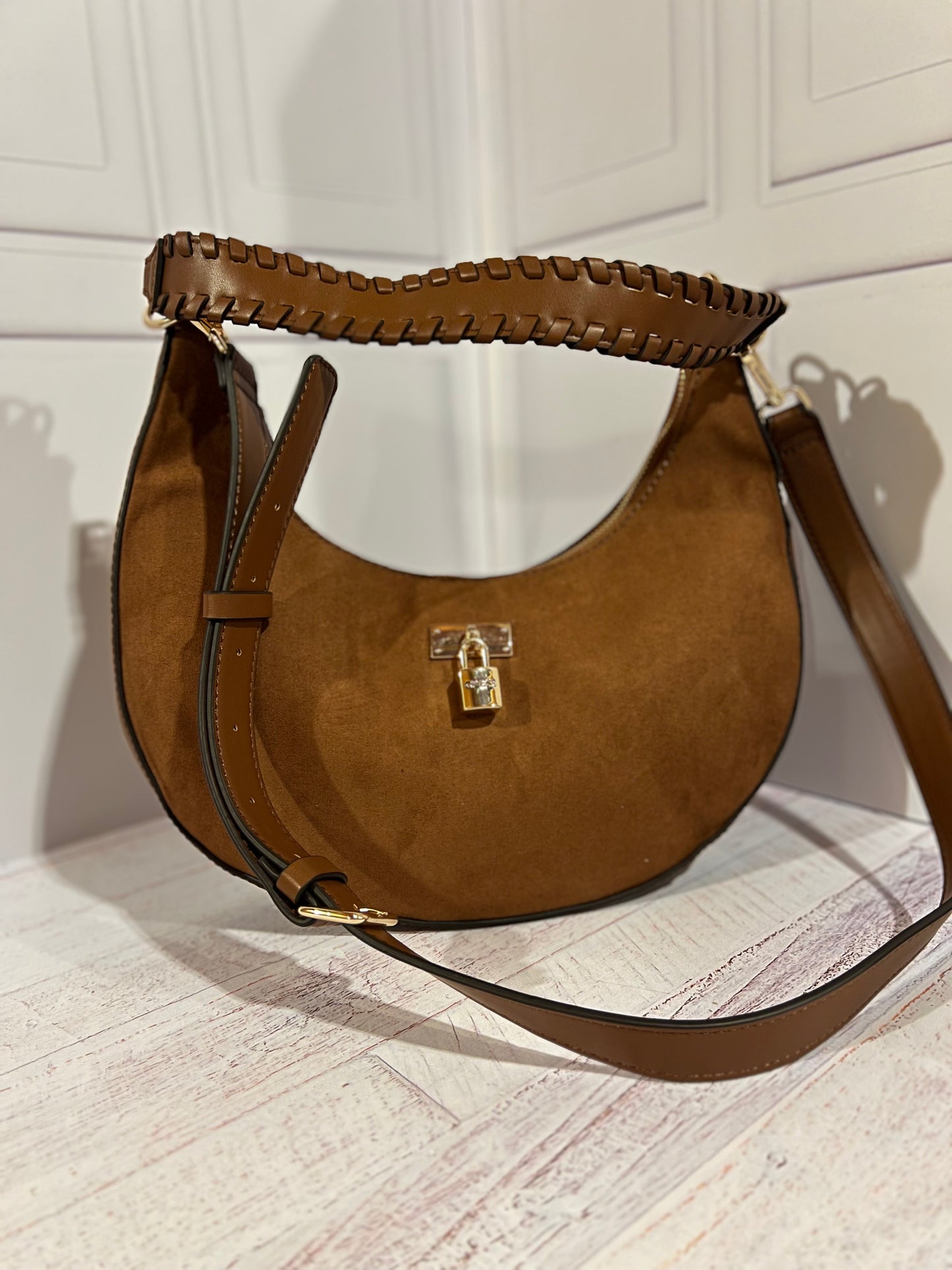 Crossbody Guess